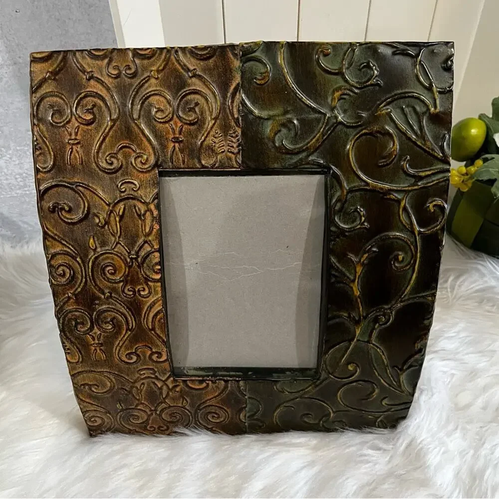 NEW Z Gallerie Curved Metal Scroll Etched Vines Frame 5x7 Green Amber NWOT